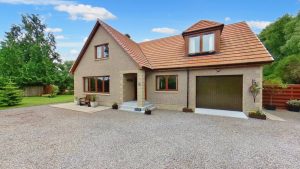 10 Mary Croft, Rafford, Forres, Moray, IV36 2WD